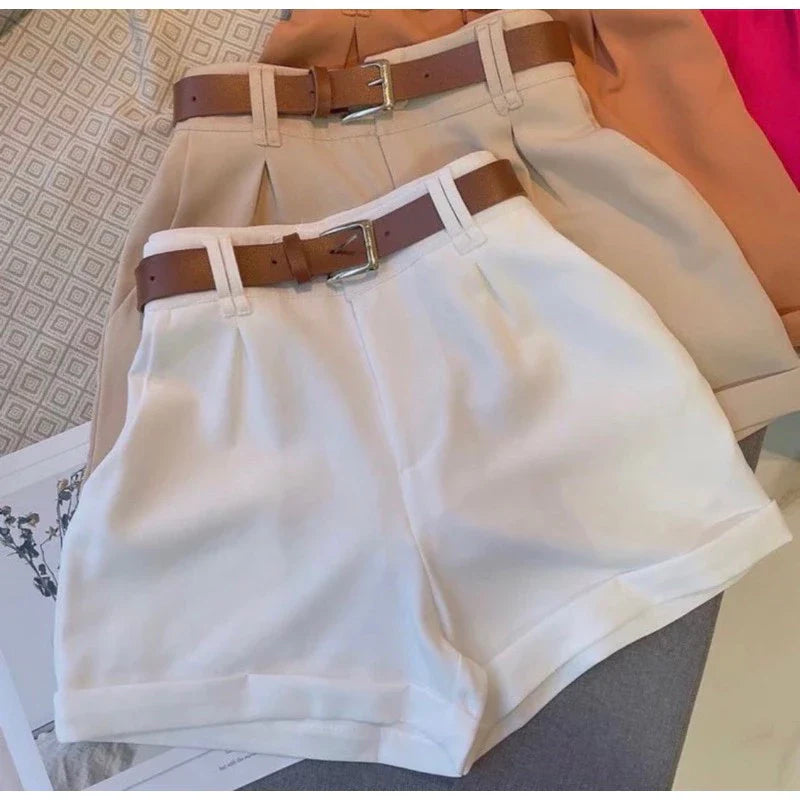 Short Feminino Alfaiataria Social com Cinto Cintura Alta